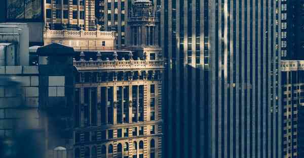 人工智能机器人和人谈恋爱