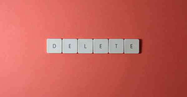 人工智能机器人和人谈恋爱