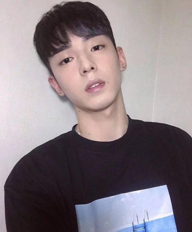 满裕竹阅