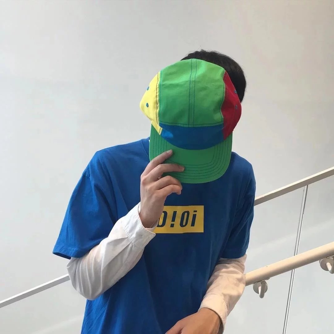 何雅俊薇