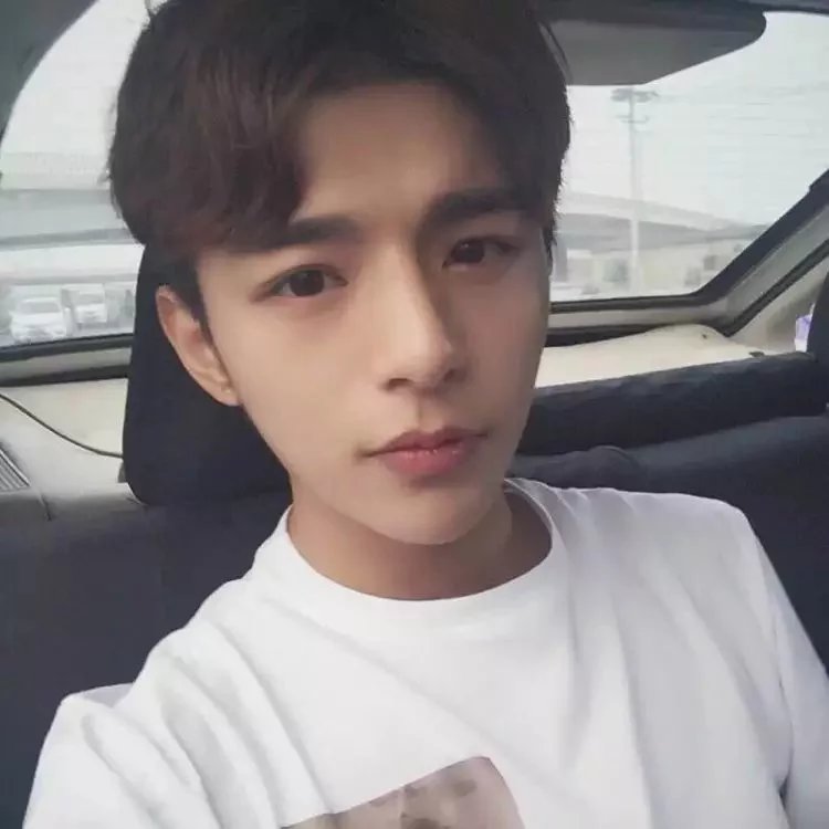 吕中娇茂