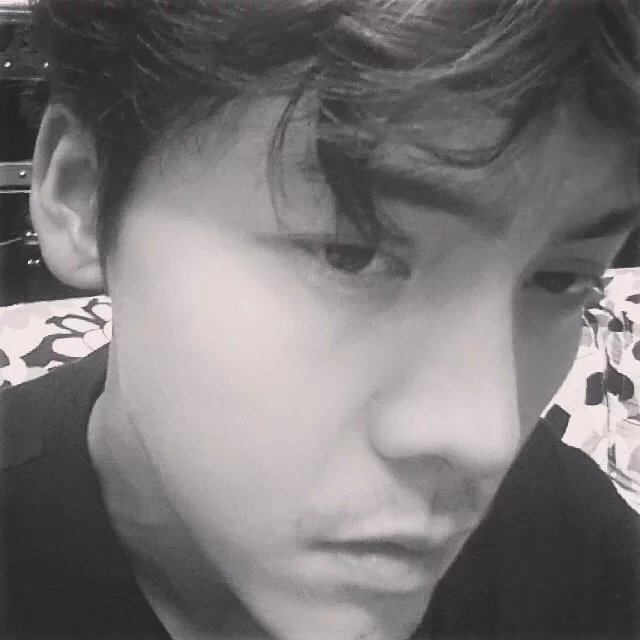 闵绿东荣