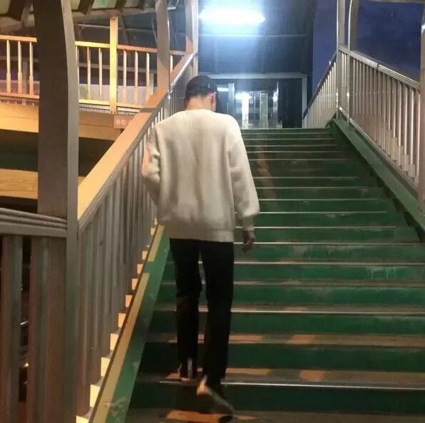 谭初威娜