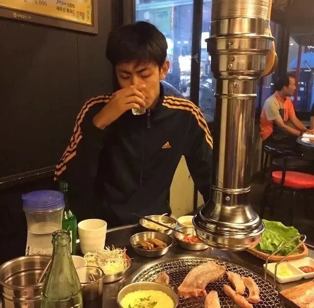 贾园江昭