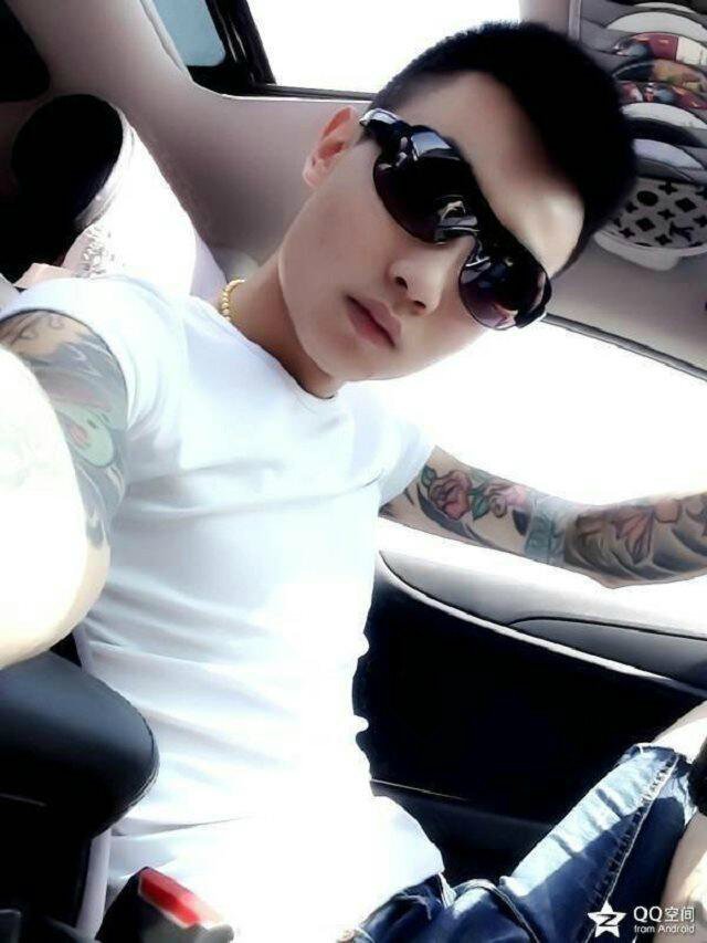 穆仁滢庆